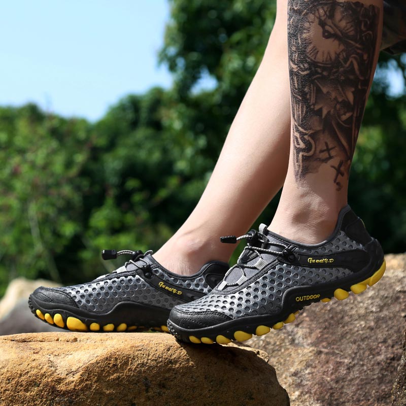 Chaussures de sport de montagn - Men Formal Wear With Jeans avis et prix